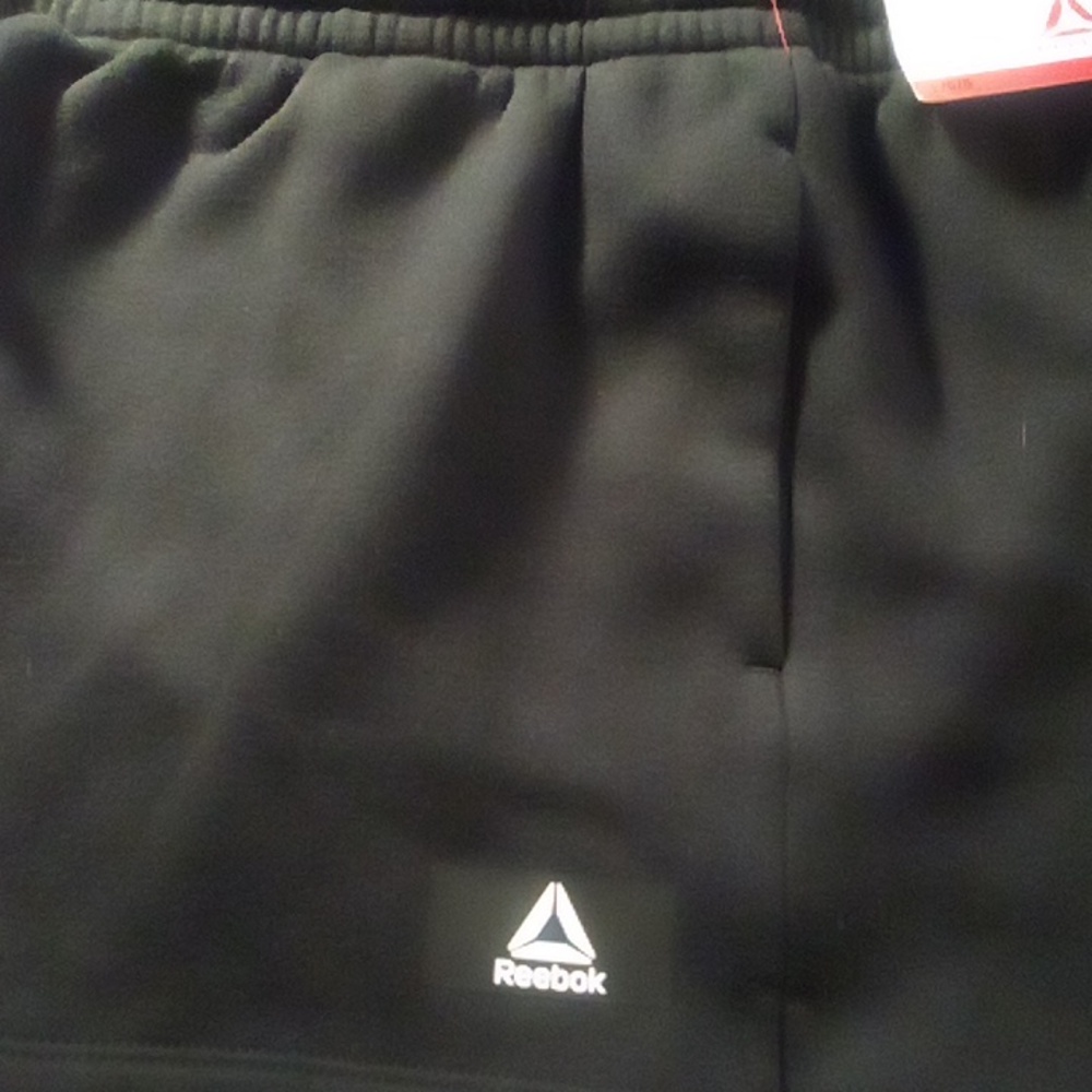 Reebok Women's Relaxed Short BLACK Shorts I ship every day🎁 Reflective Emblem - Picture 3 of 3